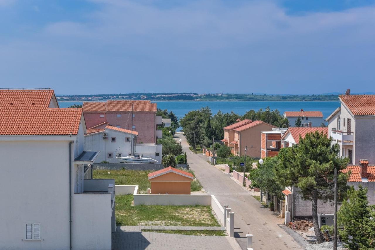 Apartments Sandrina Vrsi Esterno foto
